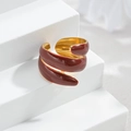 Detailansicht des weinroten Emaille-Spiralrings mit verstellbarem 18k vergoldetem Finish - R738-B-hong / Gold Rot