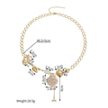 Collana bohémien in acciaio dorato con ciondoli a conchiglia, stella marina e perla - Stile Multi-Pendente Serie Oceano