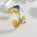 Retro breites Blatt-Armreif aus 18k vergoldetem Edelstahl mit blauen Emaille-Details - Schwarz & Weiß