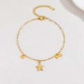18k vergoldetes Herzgliederarmband mit Stern- und Herzanhängern auf Stein-Hintergrund - Pentagramm-Stil (OLBB1280-wjx)
