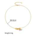 Dettagli tecnici della collana dorata con perline e ciondoli floreali, peso di 5,8g - Fiore Quadrato