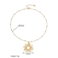 Detailansicht des 18k Gold Sonnenanhängers mit Zirkonia und Kettenmaßangaben im Bild - Gold