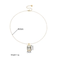 Dettaglio catena in oro 18k con ciondolo rettangolare in zircone e specifiche dimensioni - Piccolo