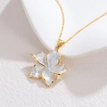 Élégant collier pendentif fleur 3D plaqué or 18 carats avec pétales blancs pour femmes - Blanc