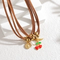 Collier multicouche en cuir marron avec pendentifs tournesol, perle et cerise - Style Tournesol & Cerise (S-N2307-D)