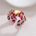 Fashionable resin leopard heart open ring with gold accents and leopard print pattern - Rose Red