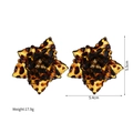 Pendientes de flor vintage con estampado de leopardo y centro de metal dorado - Flor de Pétalos Grandes Multicapa