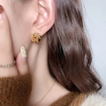 Lujosos pendientes de bola tejidos bañados en oro de 18 quilates para un estilo elegante - Oro de 18K / Dorado (A0608C)