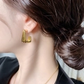 Orecchini geometrici a perno quadrati minimalisti placcati in oro 24K dal design a U - 24K / Oro