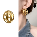 Orecchini a perno dorati con rete geometrica cava e audace design sferico in 3D unico - Rame Placcato Oro / Oro (A1103-06A)