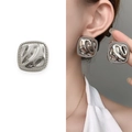 Square silver stud earrings with beaded edge and irregular hammered texture finish - Gold Plated Copper / Silver (A1303-02C)