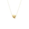 Dettaglio di un ciondolo a cuore placcato oro 14K con catena in acciaio inox da 40cm - Stile Cuore Ondulato Strutturato 3D (A0266A)