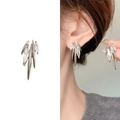 Orecchini in argento con zirconi marquise e design a punta dal carattere moderno e audace - Argento (A0440C)