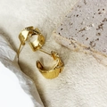 Detail of 18K gold plated C-shape hoop earrings with crystal zircon knot detail - Gold (A0831A)