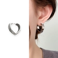 Elegante unregelmäßige Herz-Ohrringe in Silber mit poliertem Spiegel-Finish - Unregelmäßige Herz-Creolen (A0478A) / Silber