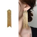 Eleganti orecchini lunghi a nappa dorata con strass scintillanti per un look di lusso - Oro