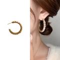Boucles d'oreilles dorées en C avec aiguille en argent S925 et pavé de diamants brillants - Doré
