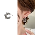Pendientes de tuerca en forma de C plateados con diseño de textura trenzada retro para mujer - Plateado