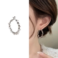 Boucles d'oreilles créoles irrégulières en perles argentées avec cristaux facettés - Argent (A1603-03C)