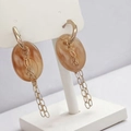 Orecchini a catena dorati con finta pietra ambra e nappine a catenella pendente - Ambra