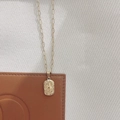 Détail du collier chaîne trombone en or 18K avec pendentif rectangulaire à motif étoile - Étoile Rectangulaire (DN158)