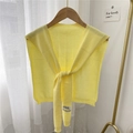 Chal de punto amarillo claro en mezcla de cachemira con lazo frontal y bordes finos - Amarillo Limón