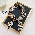Foulard étroit en soie à motif léopard beige et marron, idéal comme bandeau ou ruban de sac - 35 Léopard C Beige