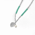 Collar de cadena de clip plateada con cuentas verdes, hoja de monstera y perla - Color Acero