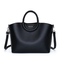 Grande borsa tote nera in pelle martellata con manici intrecciati e tracolla regolabile - Nero