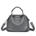 Borsa a mano in pelle grigio scuro con grana martellata e dettagli in metallo argento - Grigio