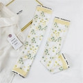 Détails des manchons en soie glacée à fleurs avec protection solaire et trou de pouce - Fleur Jaune-Verte