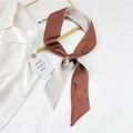 Sciarpa stretta in seta con motivo alce vintage in tonalità marrone rosso e beige - 7A Cervo
