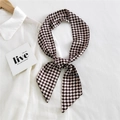 Élégant foulard étroit en soie à motif pied-de-poule marron noué en nœud - 7*110cm / Carreaux Roses Bicolores