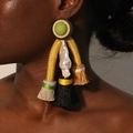 Boucles d'oreilles bohèmes faites main avec pompons, perles baroques et cordons tissés - Clou Vert Pompon Contrasté(3# E-1848)