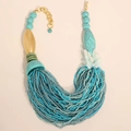 Collana bohémien a più strati con frange di perline turchesi e dettagli dorati - Stile Grappolo di Fiori Turchese / Blu (X-900 Blu)