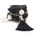Set bracciale multistrato a perline nere con nappa, perle bianche e accenti dorati - Stile Nappa Con Perline Nere (S-421)