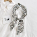 Foulard étroit à imprimé fleuri noué sur un col de chemise blanc pour le style - 7*110cm / Floral Crème et Vert