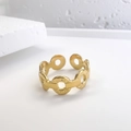Detail von 18K vergoldetem Edelstahlring mit Hammerschlag-Textur und Kettenglied-Design - Gold (DR073)