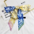 Foulard cheveux en soie française avec imprimé floral géométrique bleu, jaune et blanc - Totem Jaune Bleu