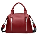 Große weinrote Shopper-Tasche mit Narbenstruktur und gewebtem Chevron-Schultergurt - Rot