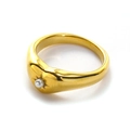Anello in acciaio al titanio dorato con incisione a stella a otto punte e perla centrale - US 6 / Cuore d'oro