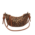 Modische Leopard-Croissant-Tasche mit braunen Lederriemen und goldenen Metallbeschlägen - Braun