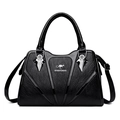 Grande borsa tote nera in ecopelle con logo a canguro e tracolla staccabile - Nero
