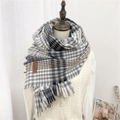 Écharpe d'hiver à carreaux pour femme avec franges et patch en cuir élégant - 80x187cm / Gris Brun Rayé