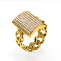 Anello catena cubana dorato con placca rettangolare e piccole perle bianche - Perla Dorata