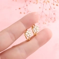 Minimalistische S925 zilveren oorringen met witte emaille bloemen voor dames en meisjes - Gouden Vijfbladige Bloem