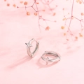Orecchini a cerchio in argento S925 con dettaglio stella a quattro punte su rosa - Argento (HL-31 Cerchio con Croce d'argento)
