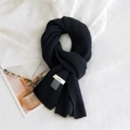 Écharpe longue en tricot côtelé noir pour femmes avec étiquette de marque tissée - Noir / 28*180cm