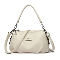 Sac bandoulière chic en similicuir grainé beige avec bandoulière et logo métallique - Blanc Cassé
