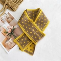Sciarpa invernale in maglia marrone scuro con pois gialli e strisce classiche - Pois Cammello Giallo